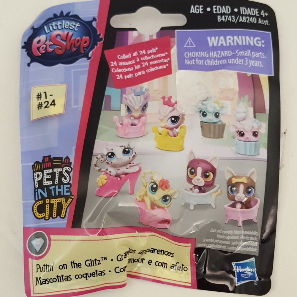 Littlest Pet Shop Blind Bags Pets in the City Puttin' on the Glitz 5 BAGS